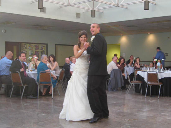 dance.JPG (103217 bytes)