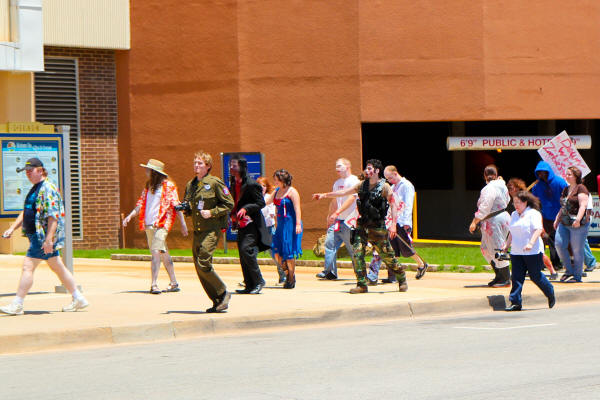 Zombie-23.jpg (594927 bytes)