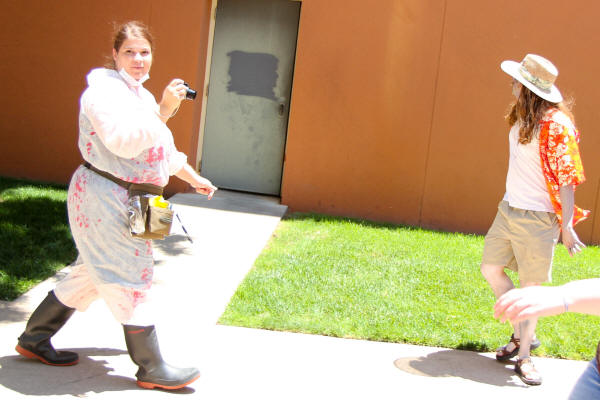 Zombie-33.jpg (496192 bytes)