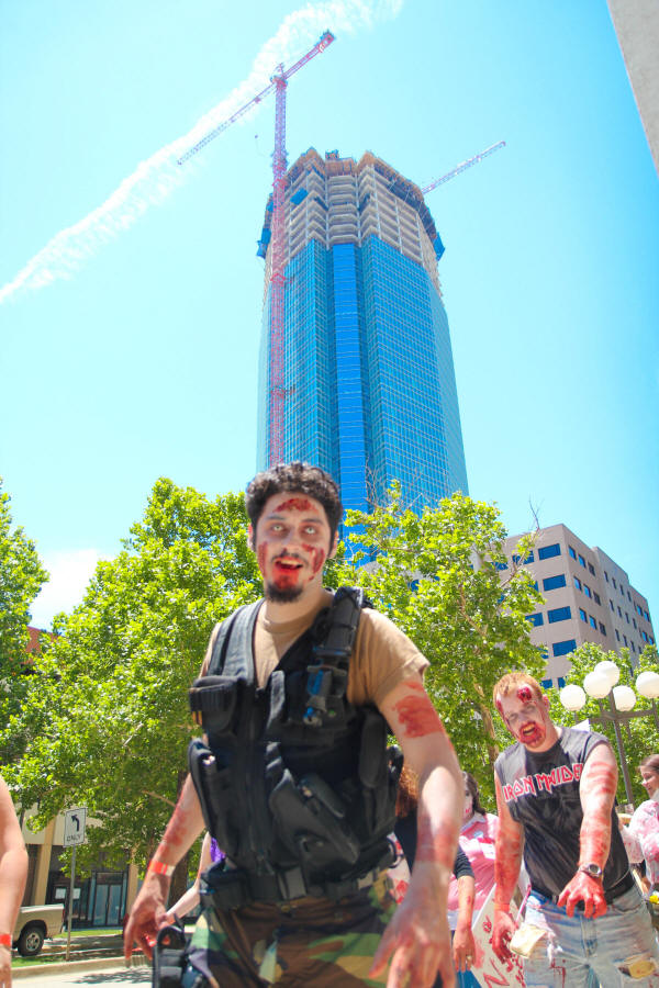 Zombie-46.jpg (770196 bytes)