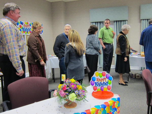 MargeeSurpriseParty-32.jpg (408613 bytes)
