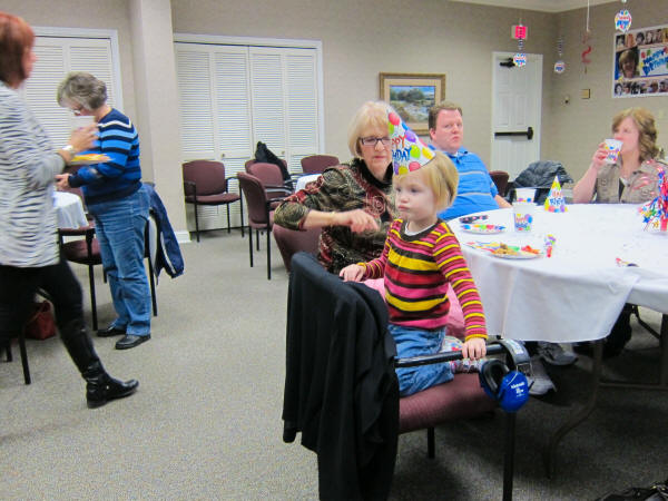 MargeeSurpriseParty-33.jpg (393378 bytes)