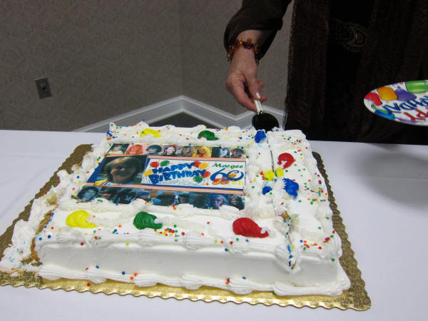 MargeeSurpriseParty-45.jpg (296794 bytes)