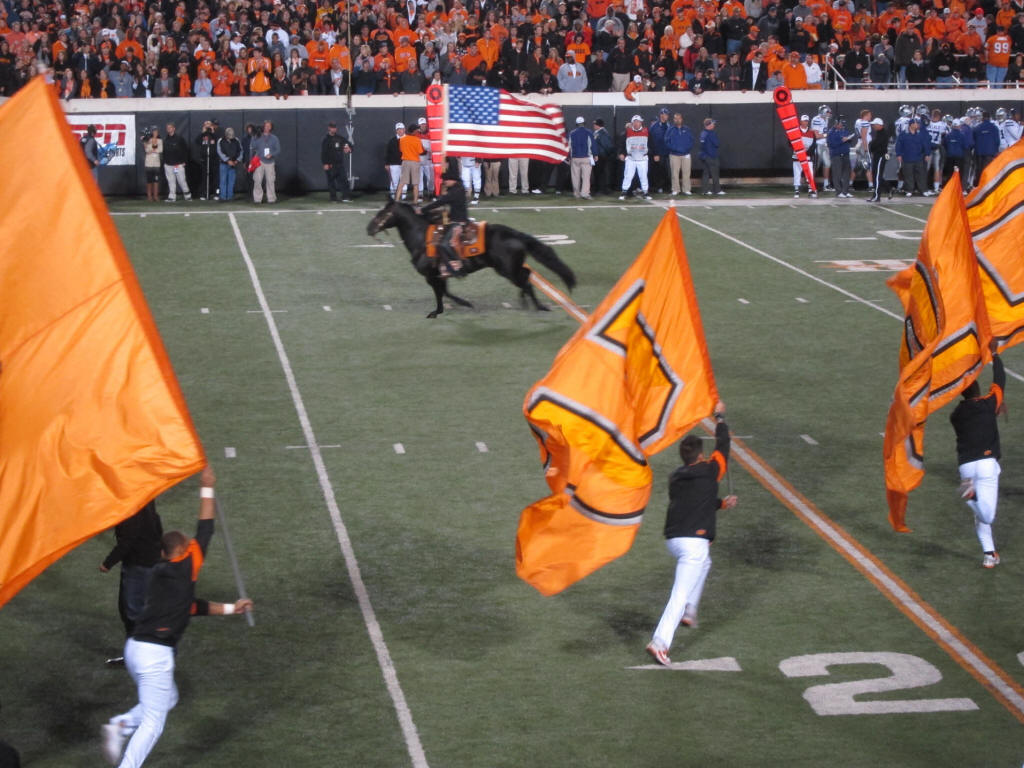 Football-7.jpg (359960 bytes)