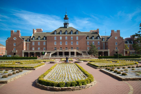 Stillwater (35).jpg (415899 bytes)