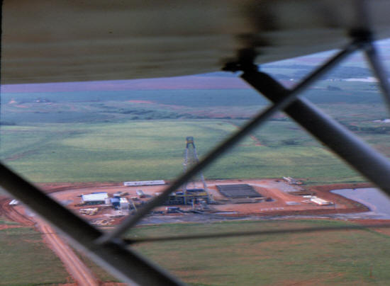 1983 Oil Well.jpg (172213 bytes)